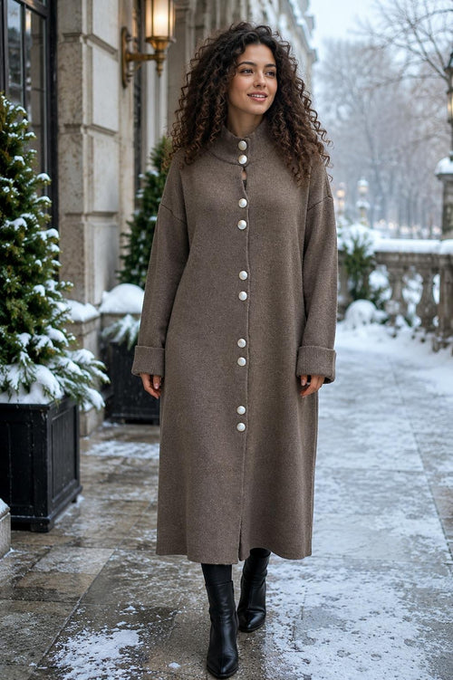 Lange Strickjacke mit Knopfdetails